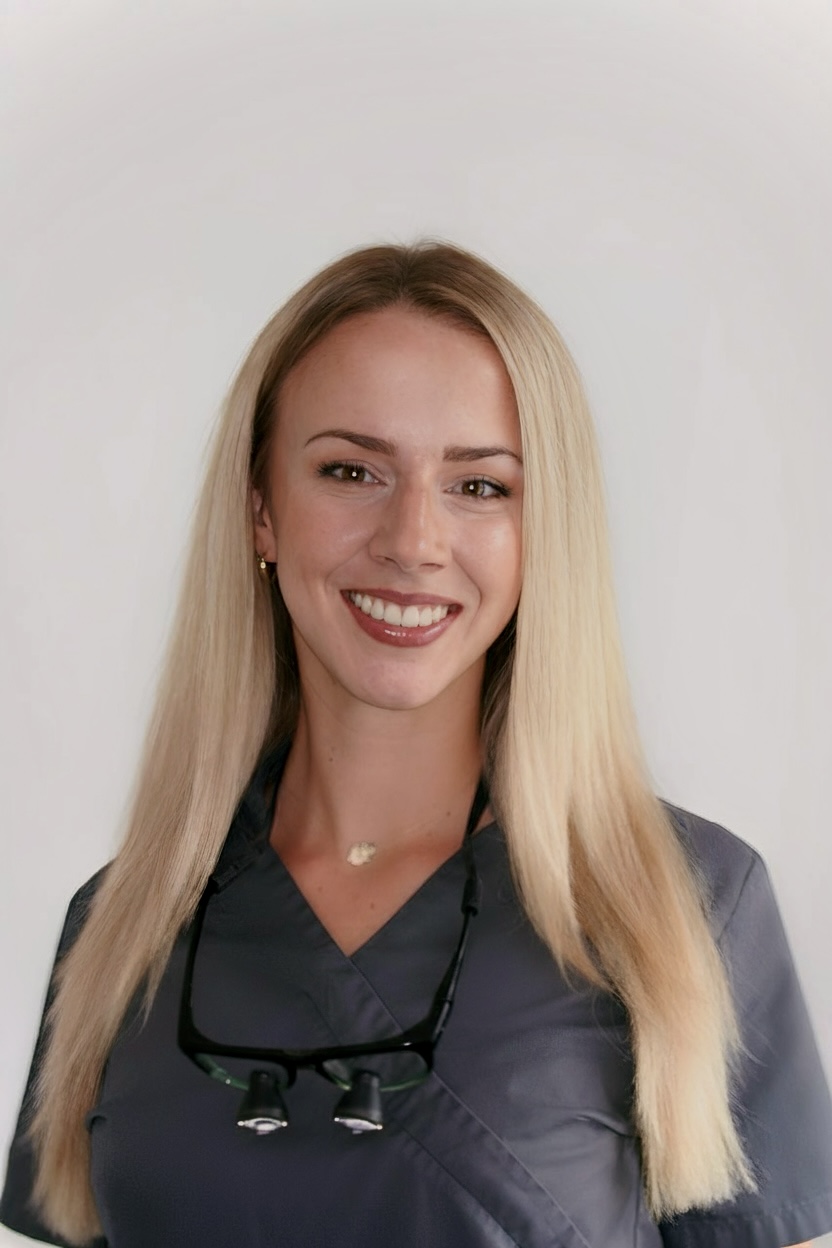 Zahnärztin Neu-Ulm Dr. Martina Tomic